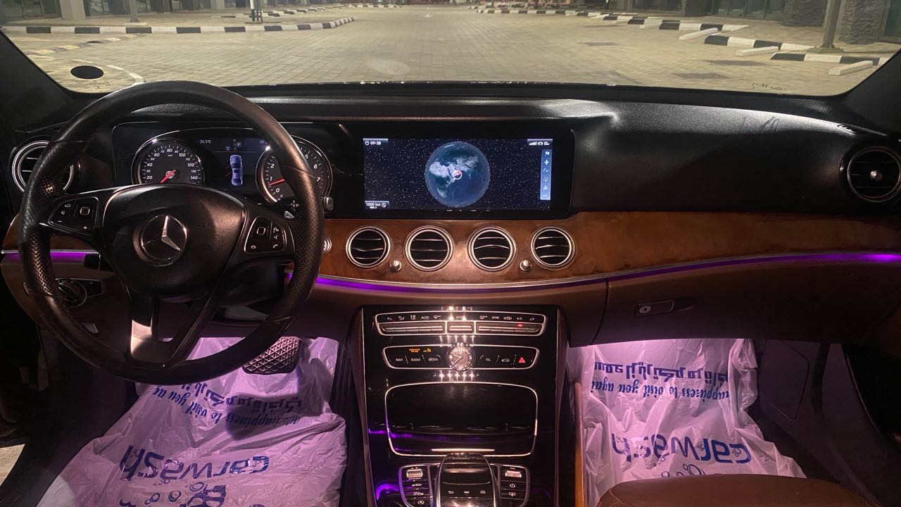 Car Image 2017 MERCEDES E Class 300