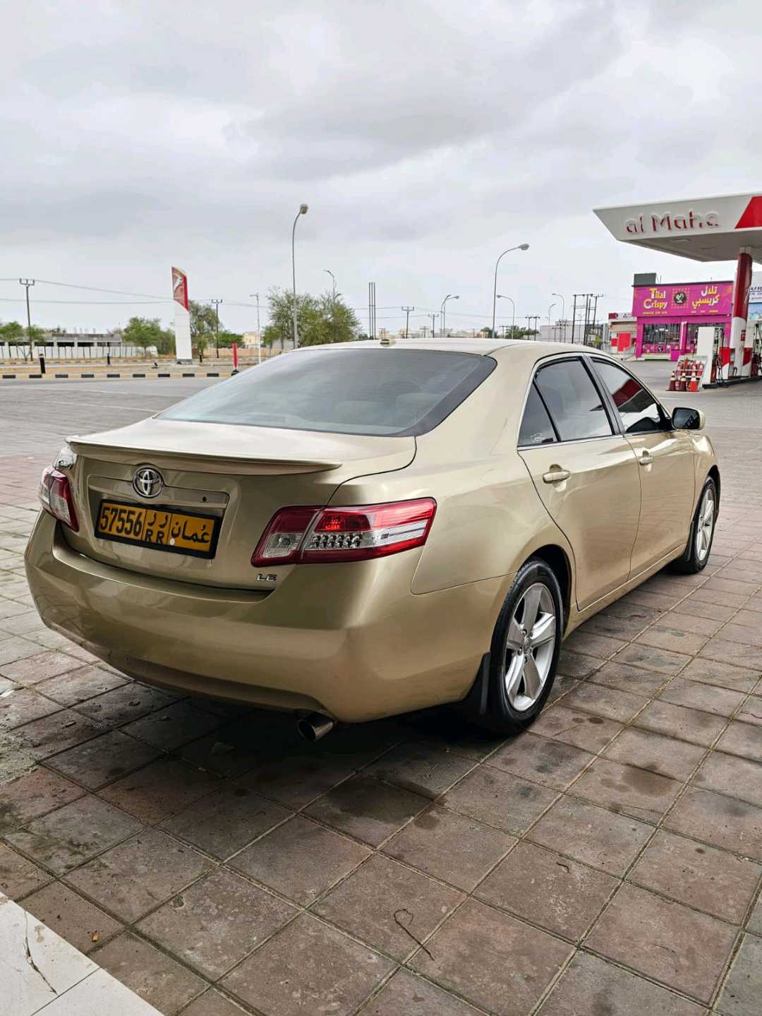 Car Image 2011 TOYOTA CAMRY LE