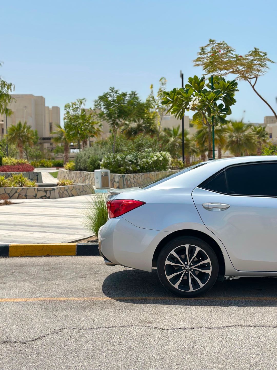 Car Image 2017 TOYOTA COROLLA XSE
