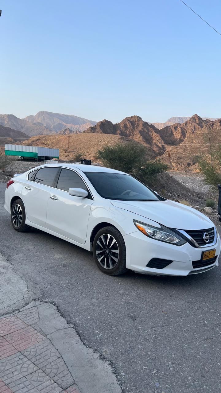 Car Image 2016 NISSAN ALTIMA SV