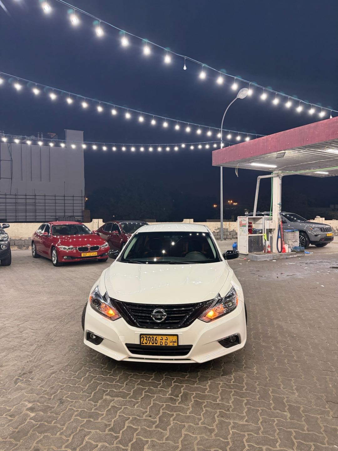 Car Image 2017 NISSAN ALTIMA SR
