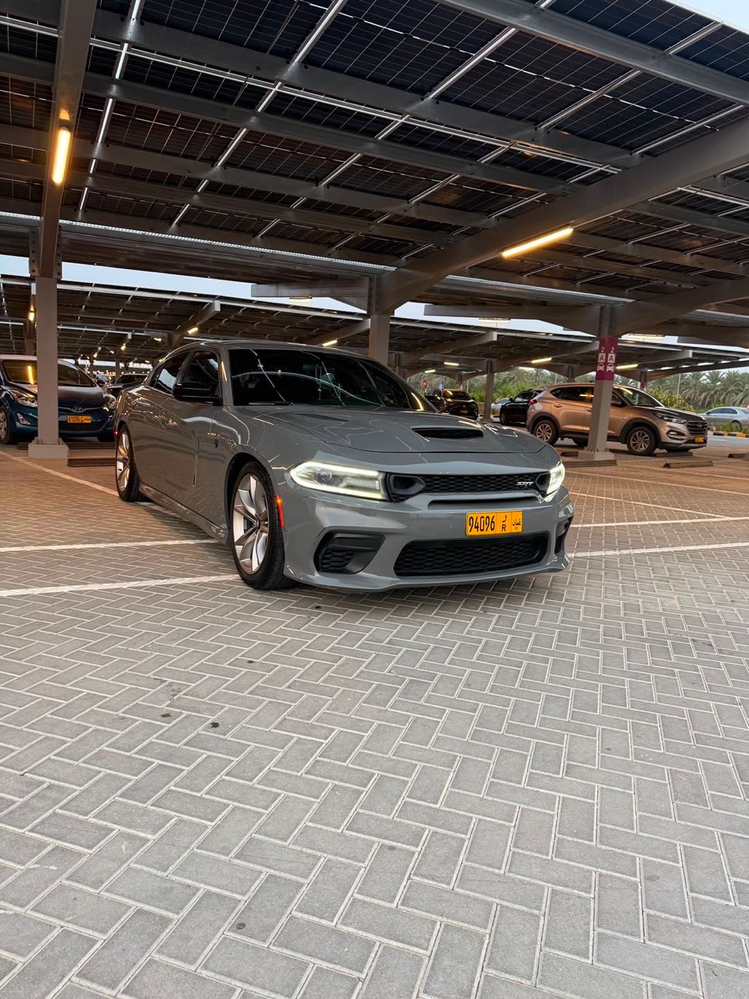 Car Image 2018 DODGE CHARGER SXT