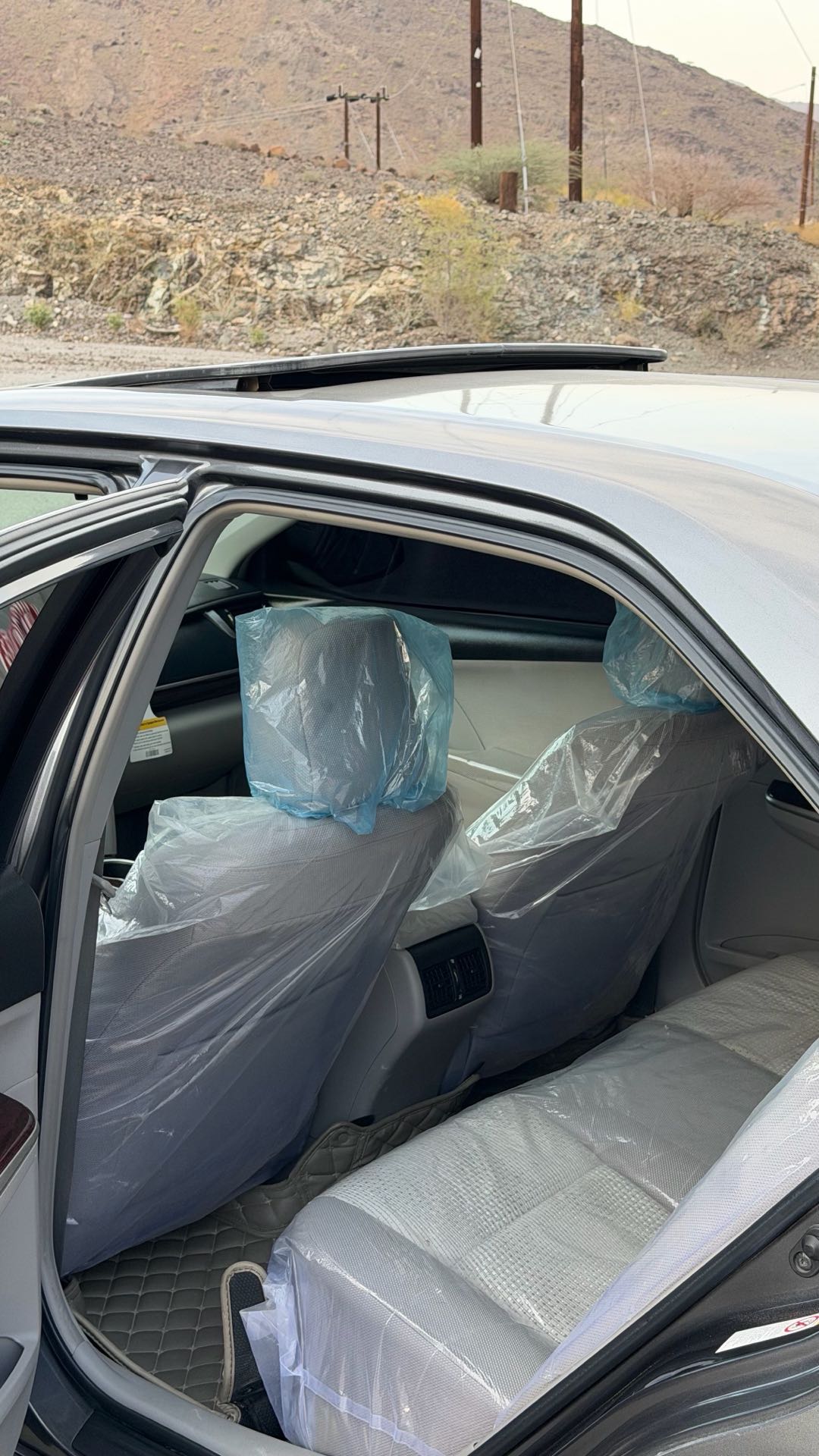 Car Image 2012 TOYOTA CAMRY XLE