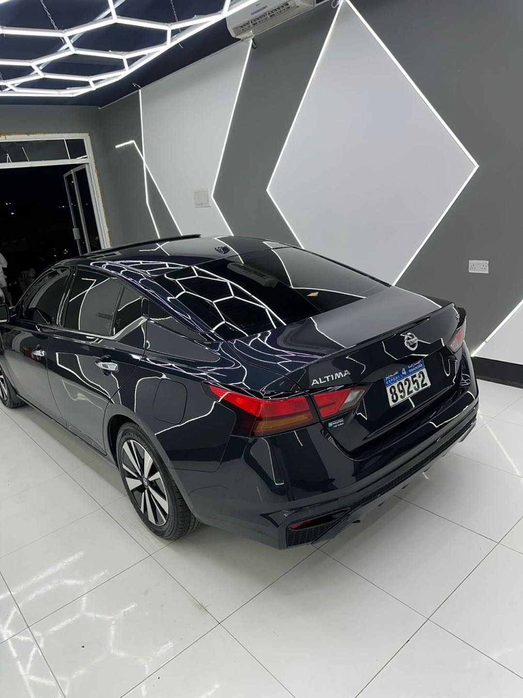 Car Image 2019 NISSAN ALTIMA SL