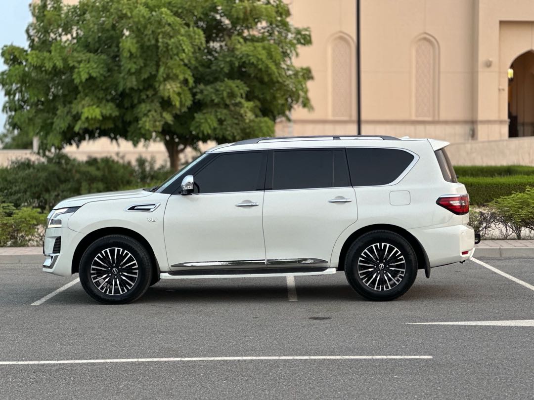 Car Image 2018 NISSAN ARMADA 