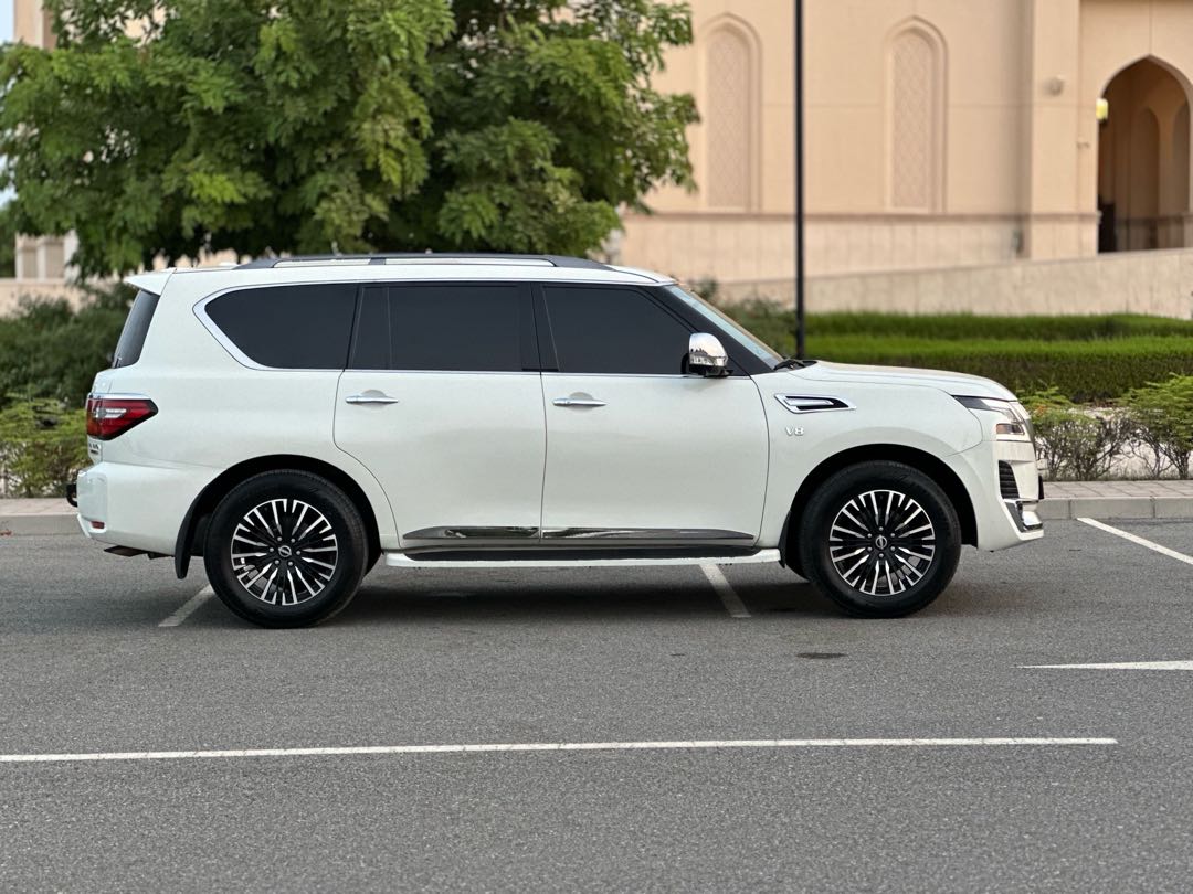 Car Image 2018 NISSAN ARMADA 