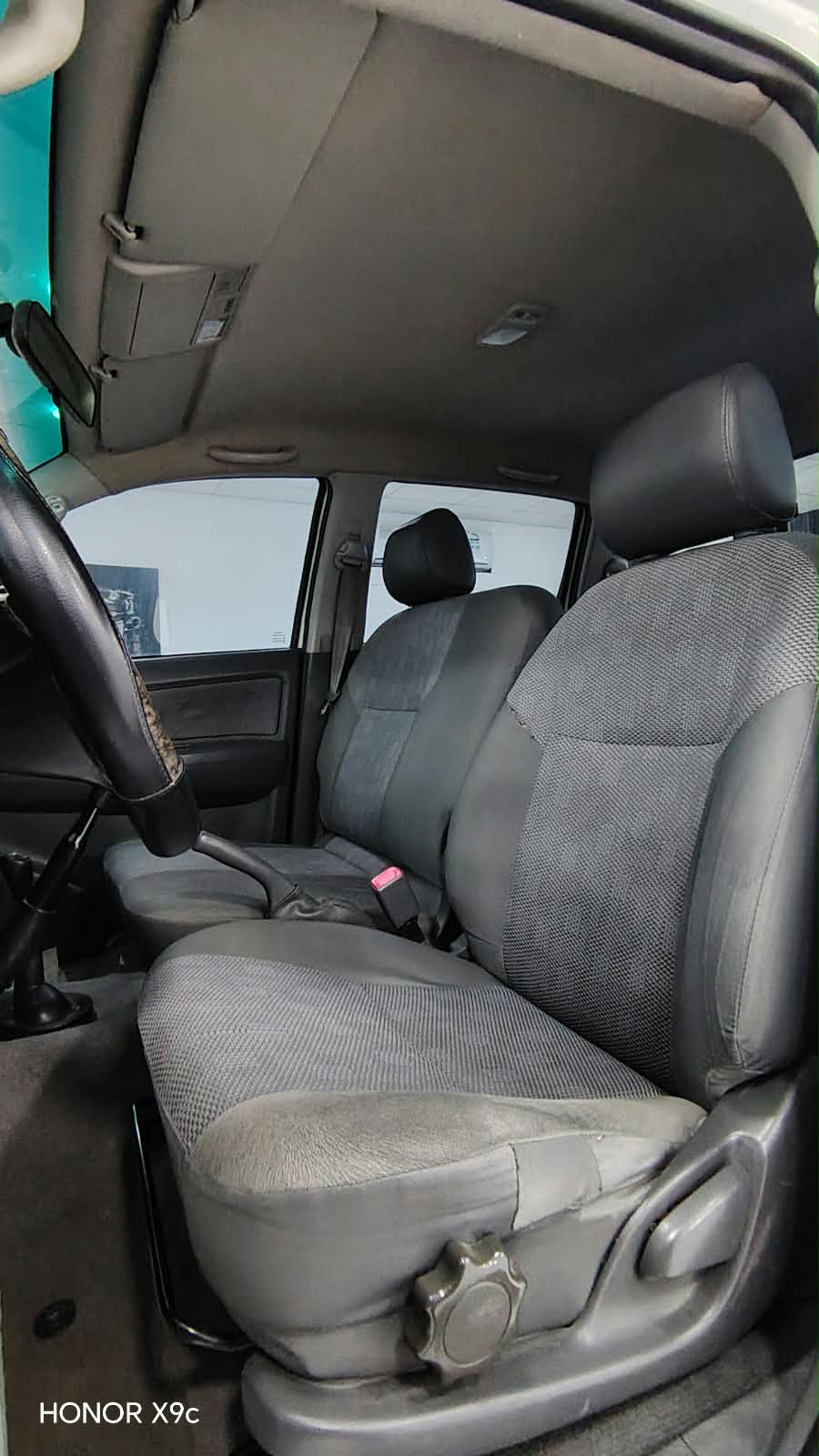 Car Image 2014 TOYOTA HILUX 2.7