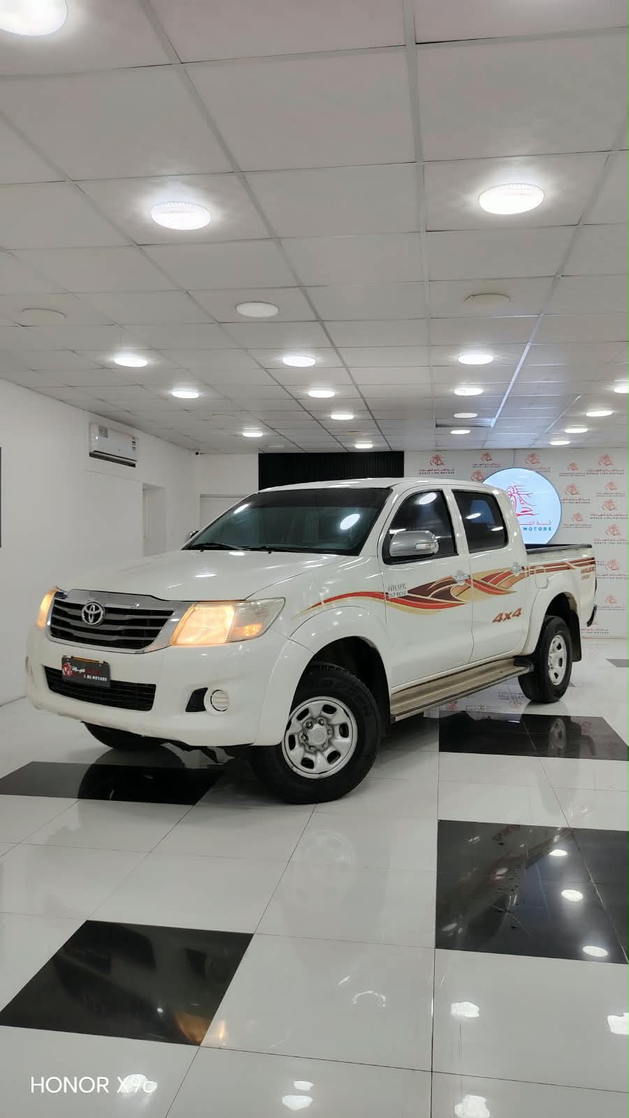 Car Image 2014 TOYOTA HILUX 2.7