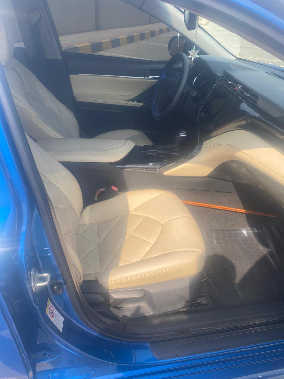 Car Image 2018 TOYOTA CAMRY XSE