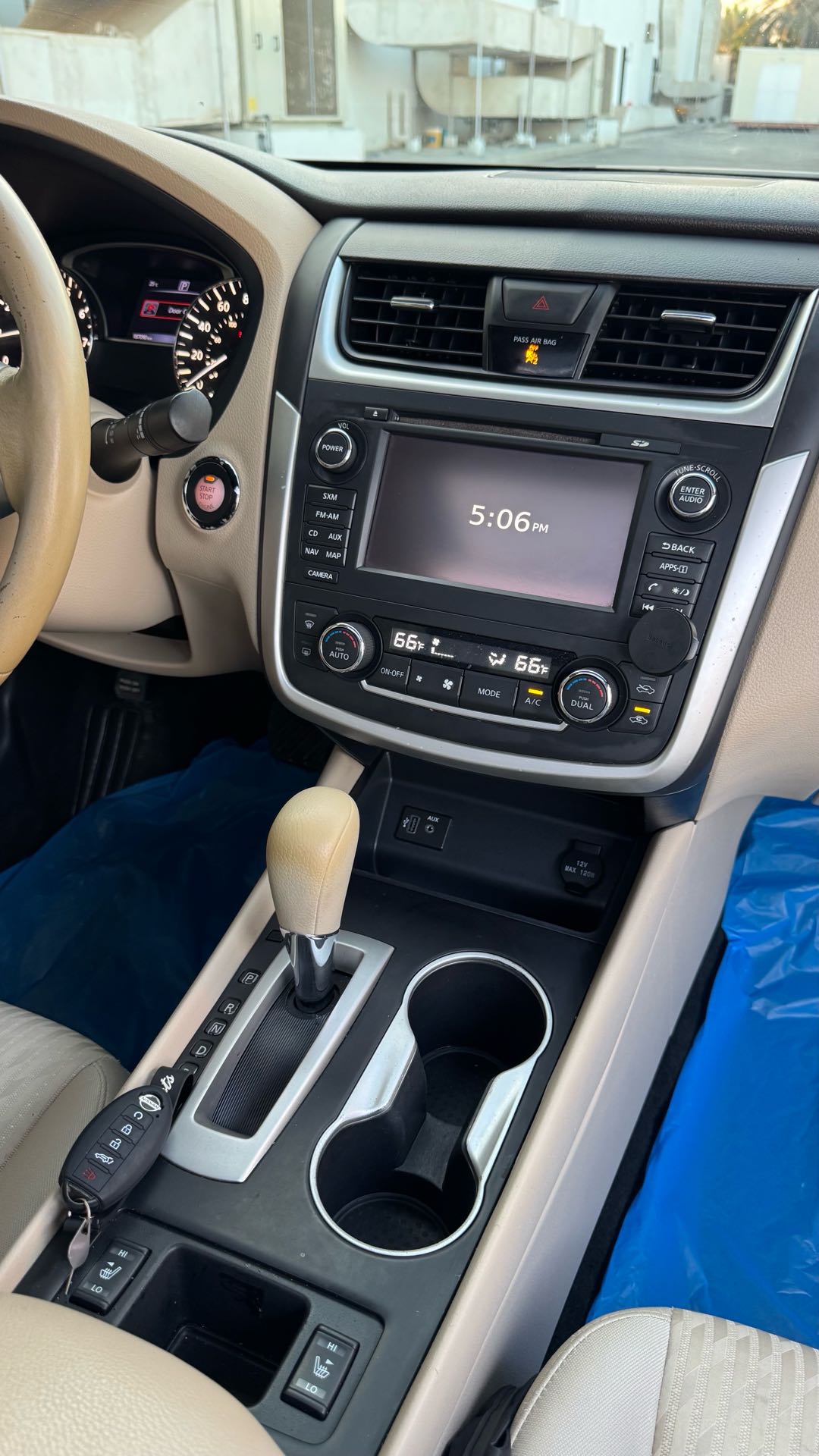 Car Image 2017 NISSAN ALTIMA SV