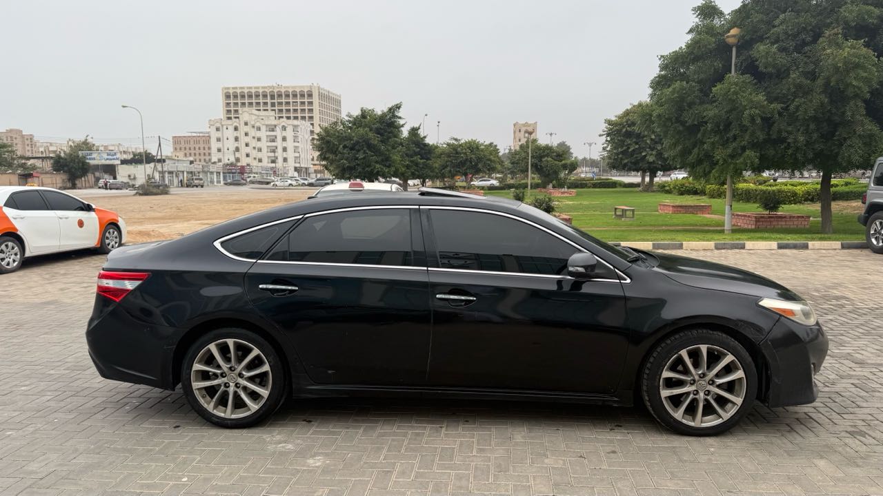 Car Image 2015 TOYOTA AVALON XLE