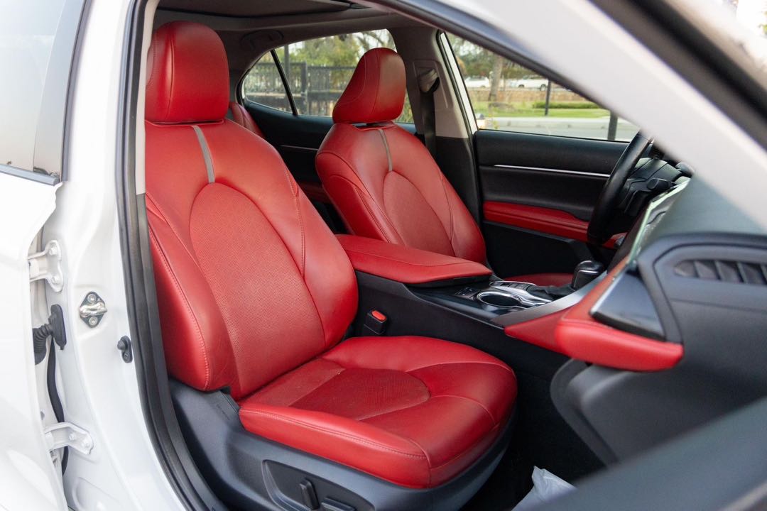 Car Image 2019 TOYOTA CAMRY XSE