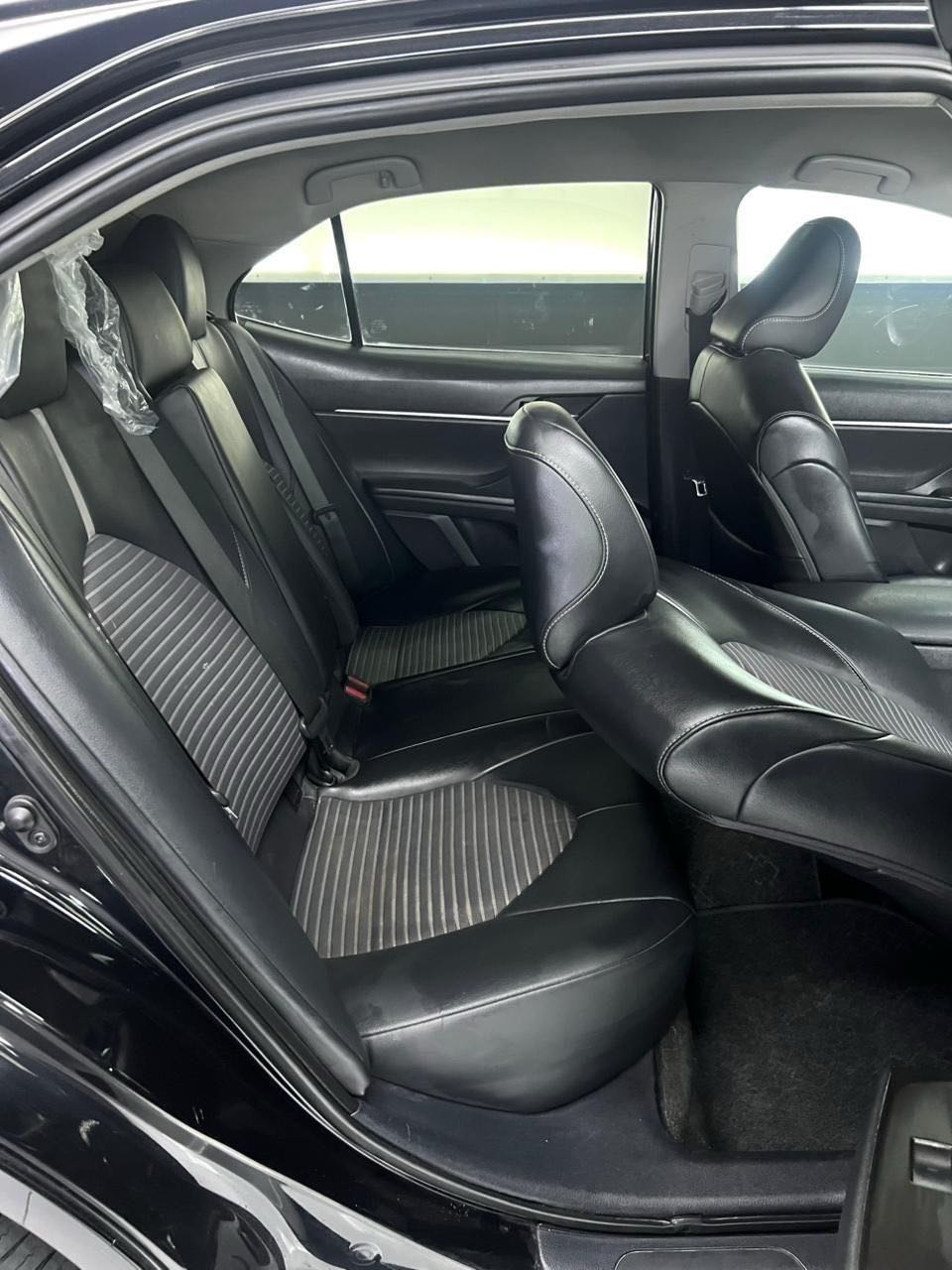 Car Image 2021 TOYOTA CAMRY SE