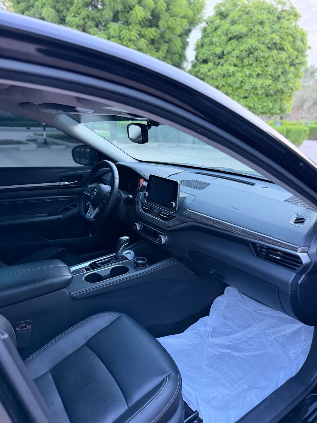 Car Image 2019 NISSAN ALTIMA Platinum 