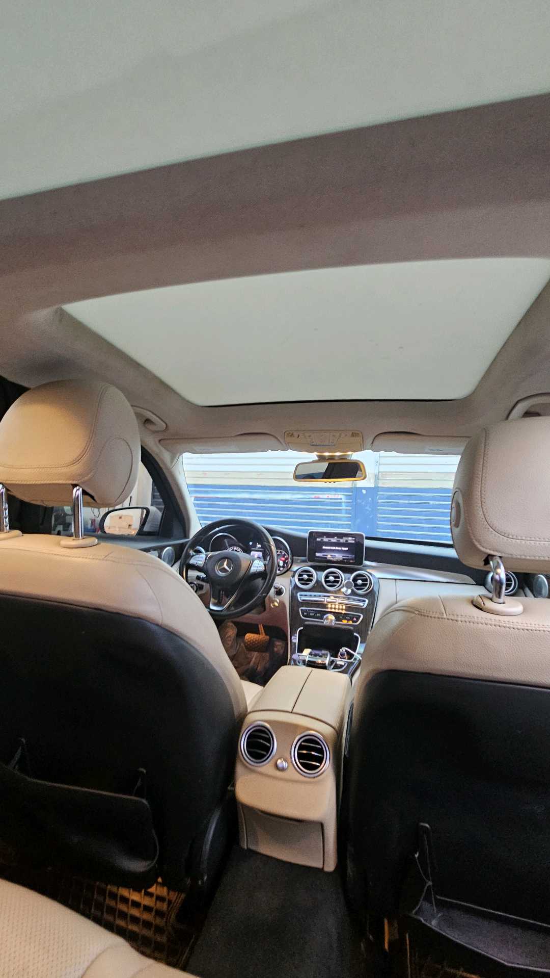 Car Image 2015 MERCEDES C Class 300