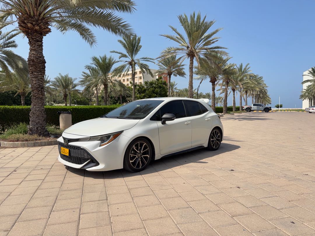 Car Image 2019 TOYOTA COROLLA SE