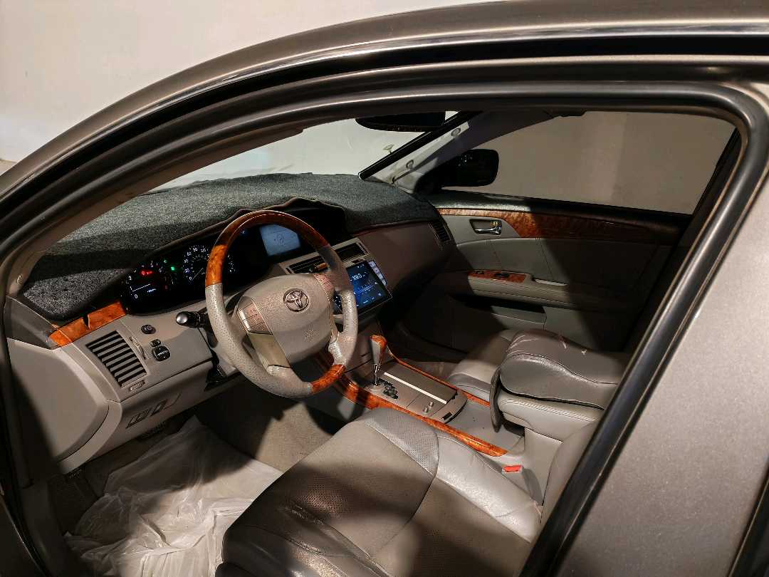 Car Image 2006 TOYOTA AVALON XL