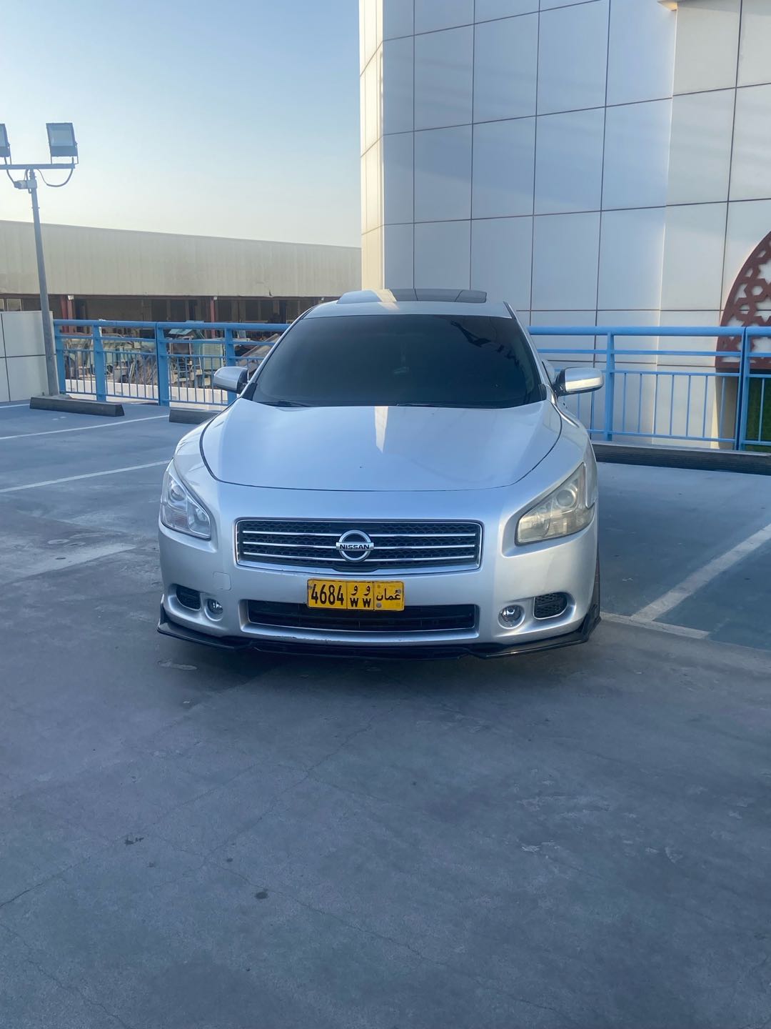 Car Image 2010 NISSAN MAXIMA 