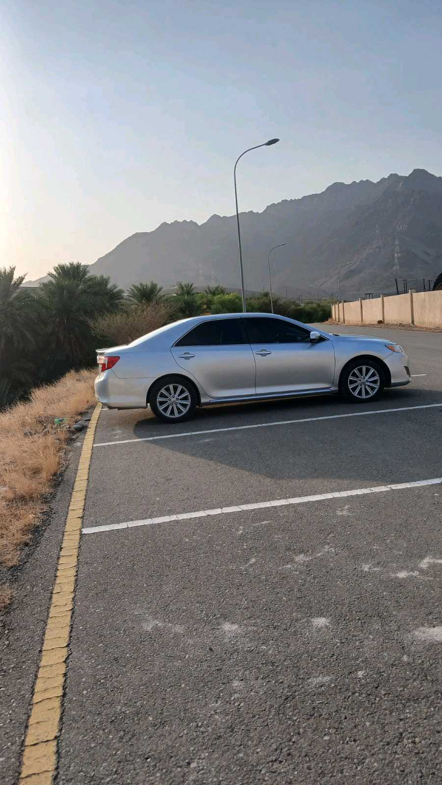Car Image 2014 TOYOTA CAMRY LE