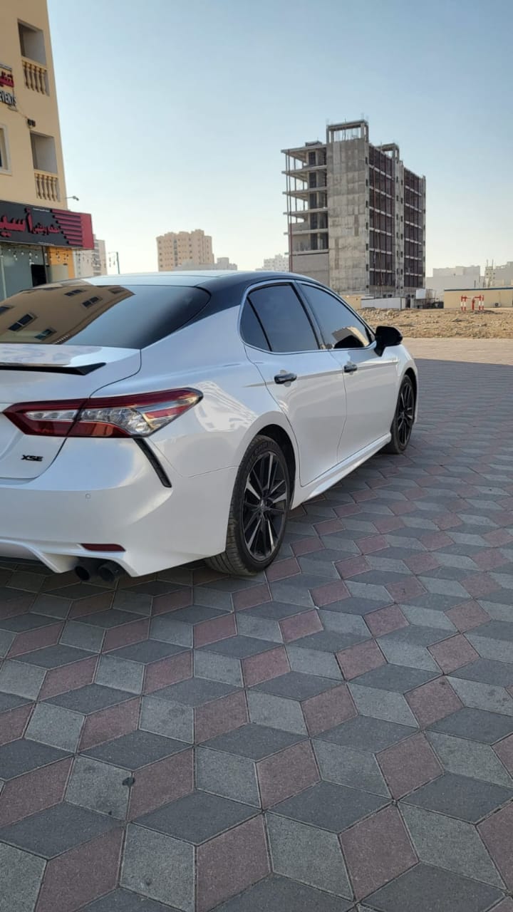 Car Image 2018 TOYOTA CAMRY XSE