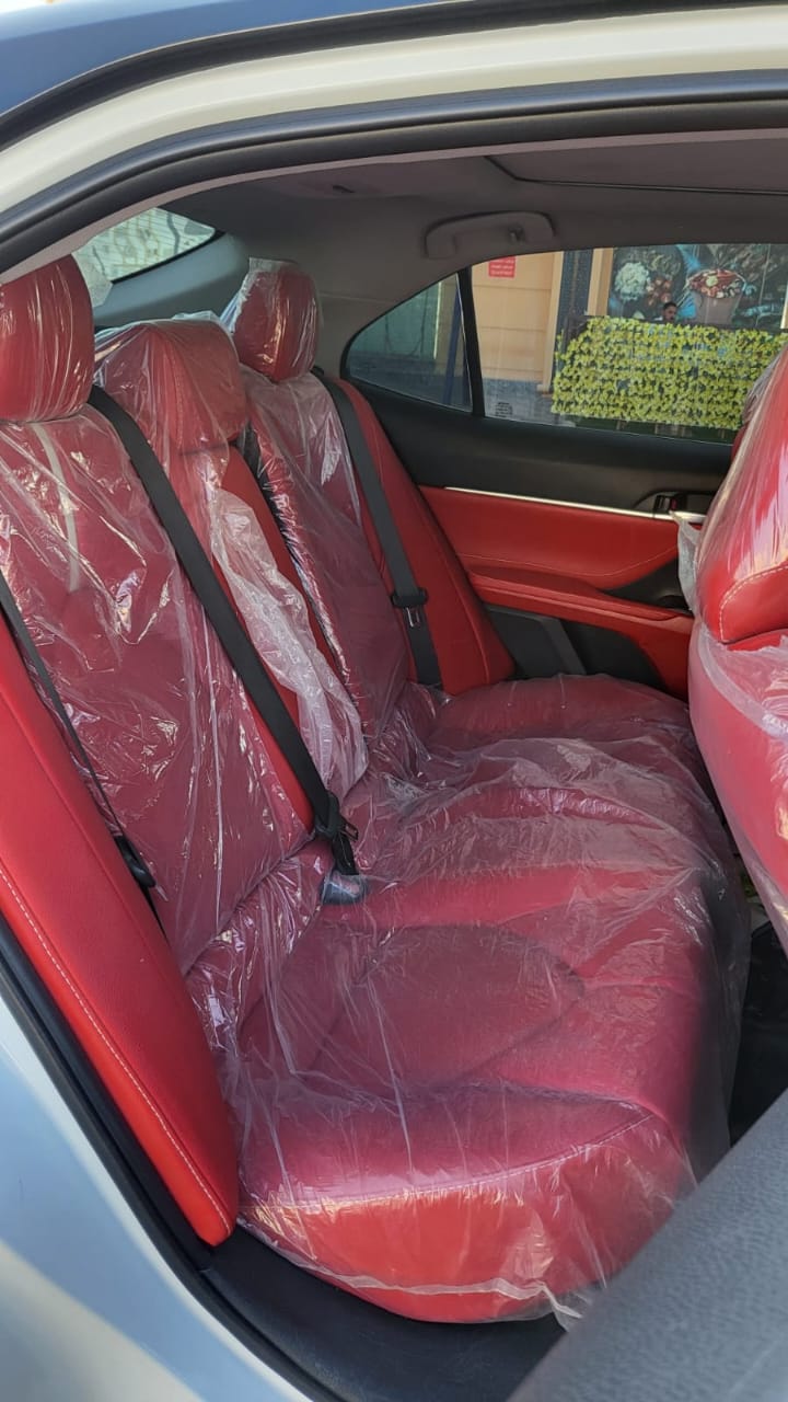 Car Image 2018 TOYOTA CAMRY XSE