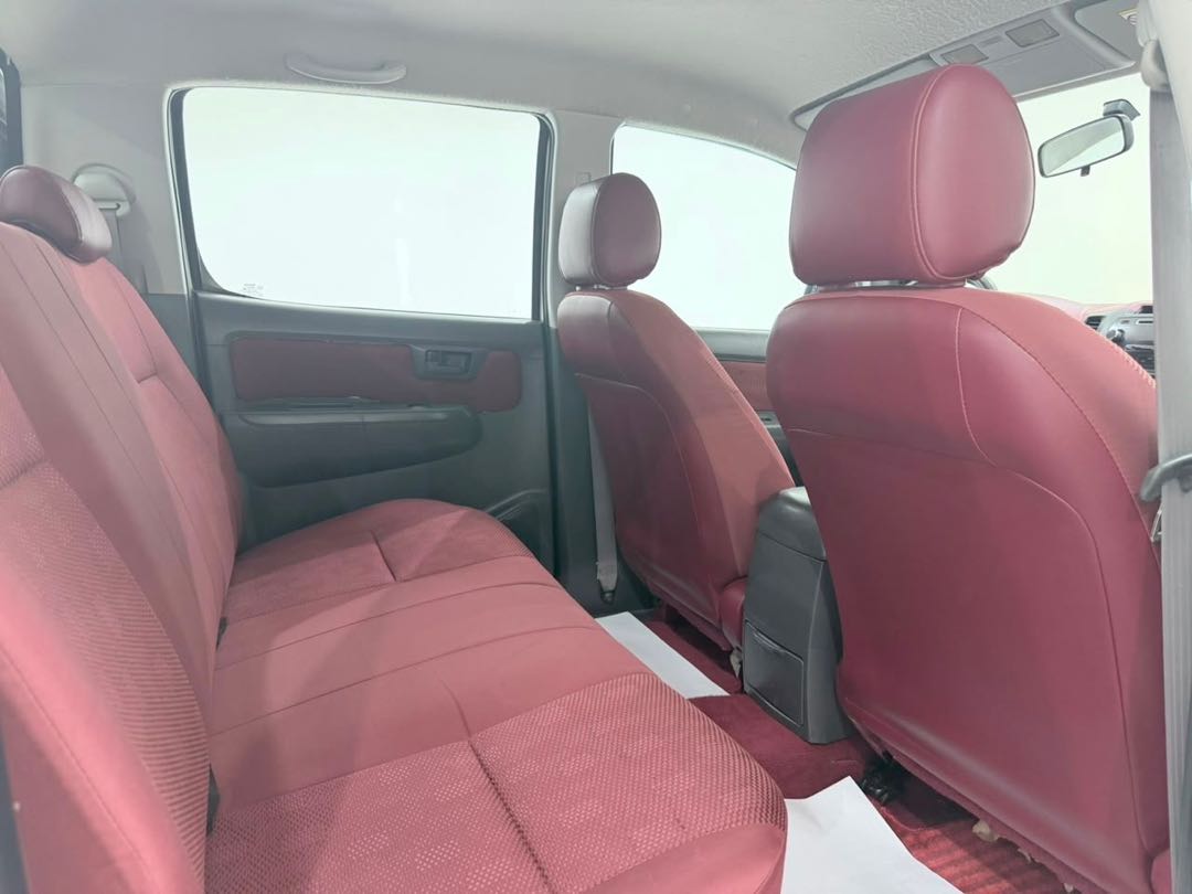 Car Image 2015 TOYOTA HILUX 2.0