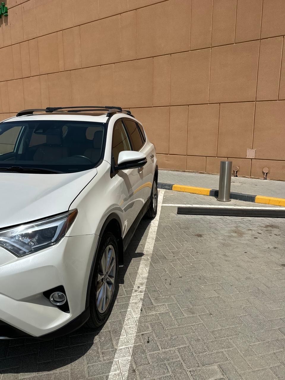 Car Image 2018 TOYOTA RAV4 LIMITED