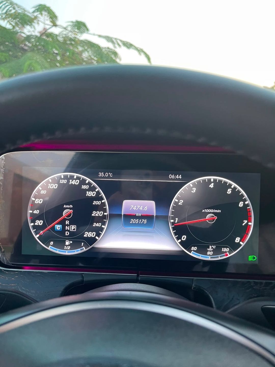 Car Image 2017 MERCEDES E Class 300