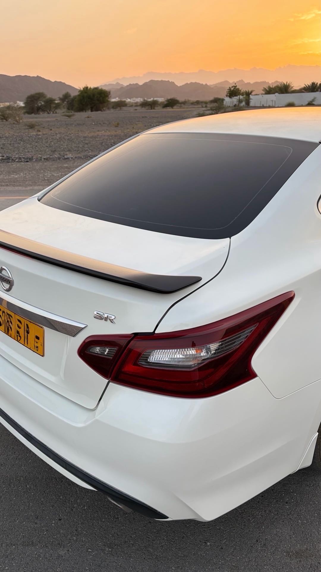 Car Image 2017 NISSAN ALTIMA SR