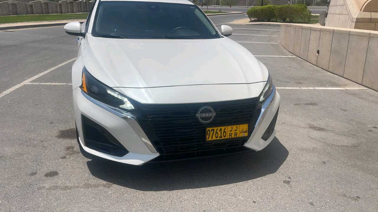 Car Image 2023 NISSAN ALTIMA SV