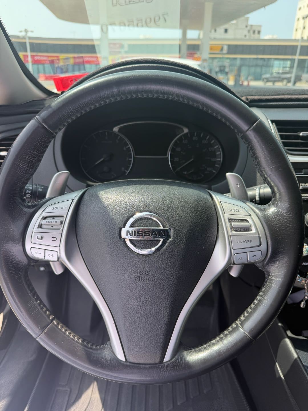 Car Image 2018 NISSAN ALTIMA SR