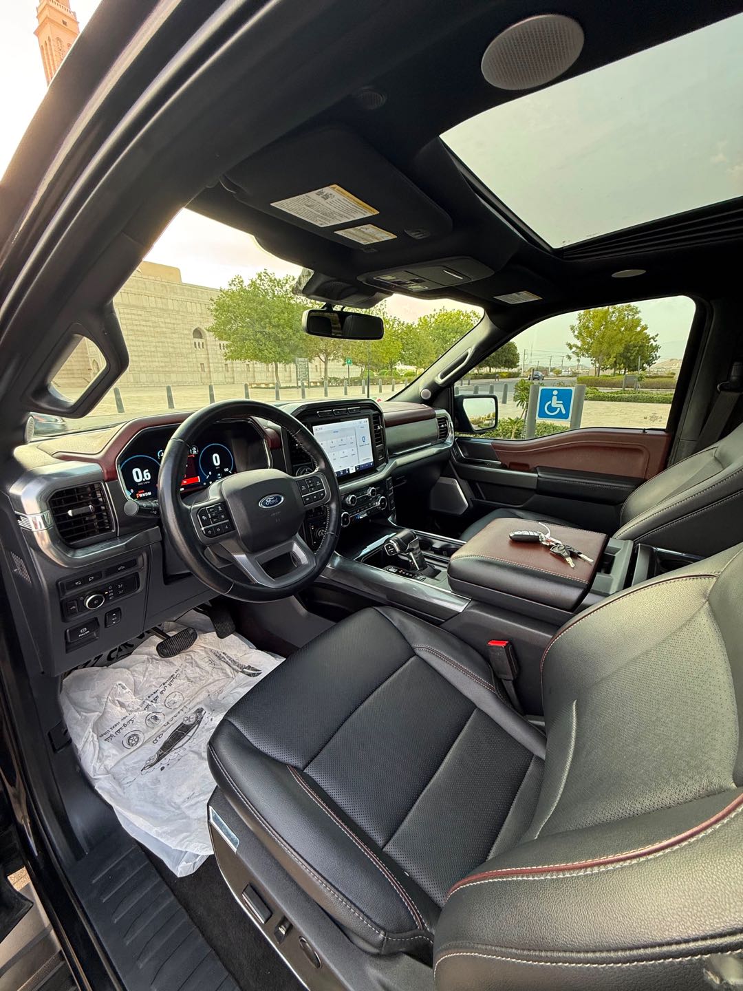 Car Image 2022 FORD F-150 Lariat