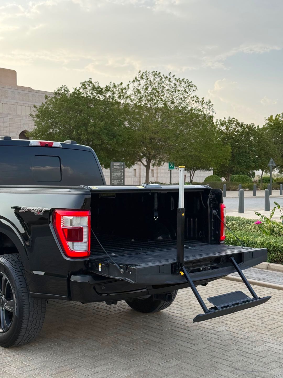 Car Image 2022 FORD F-150 Lariat
