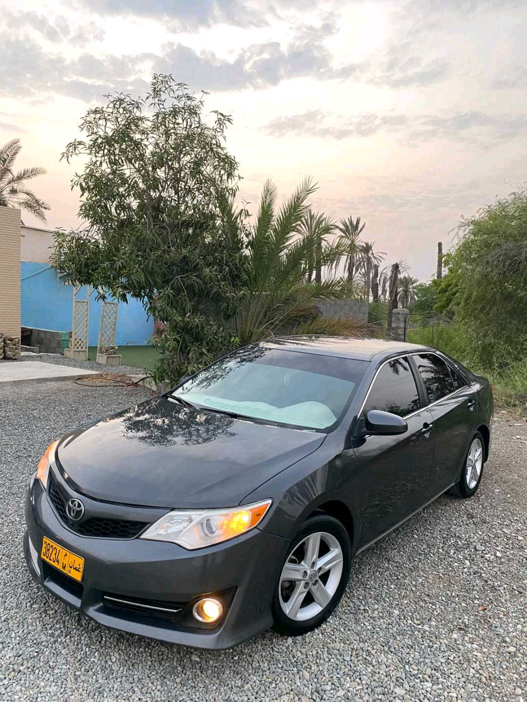 Car Image 2012 TOYOTA CAMRY LE