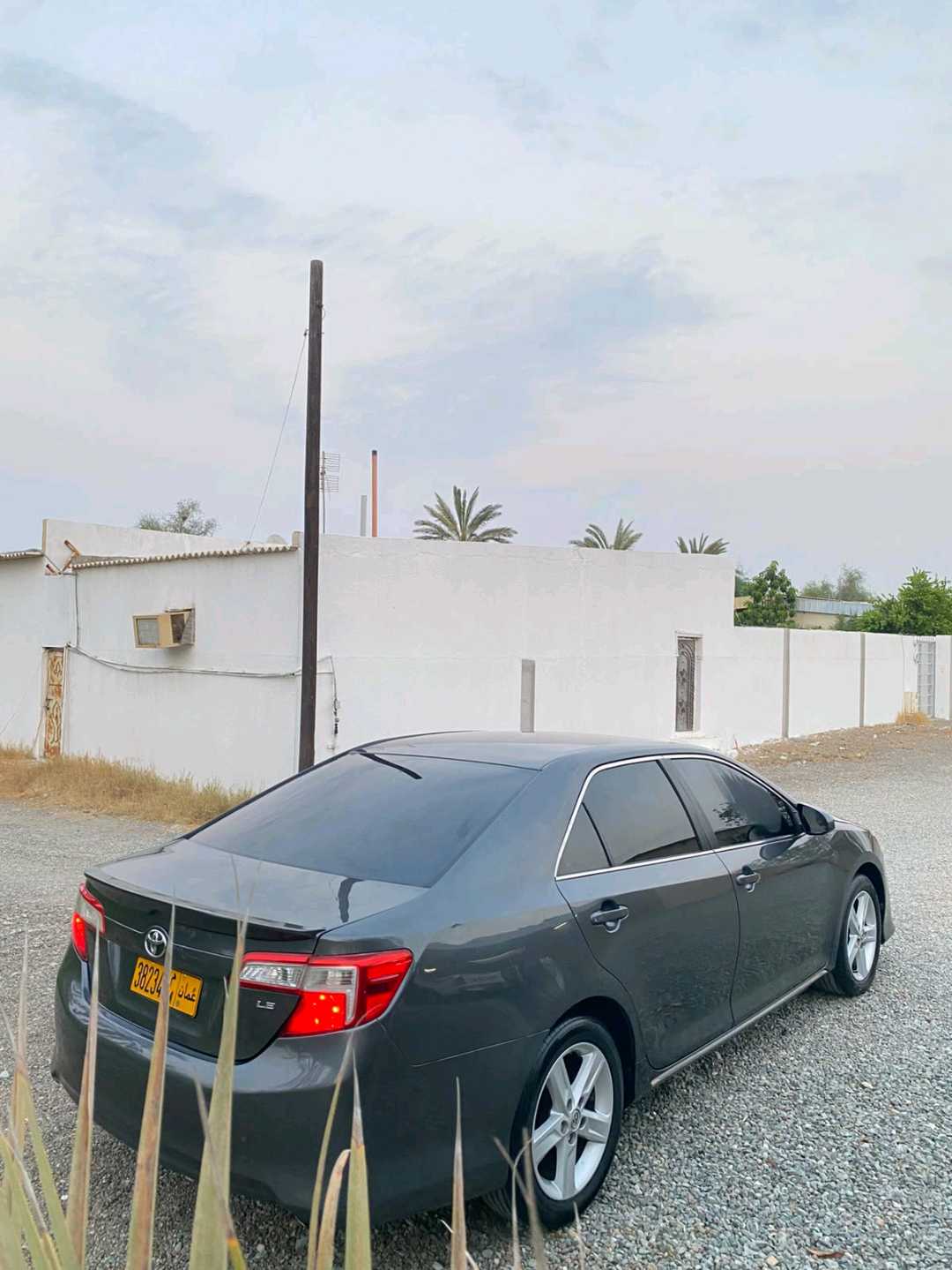 Car Image 2012 TOYOTA CAMRY LE