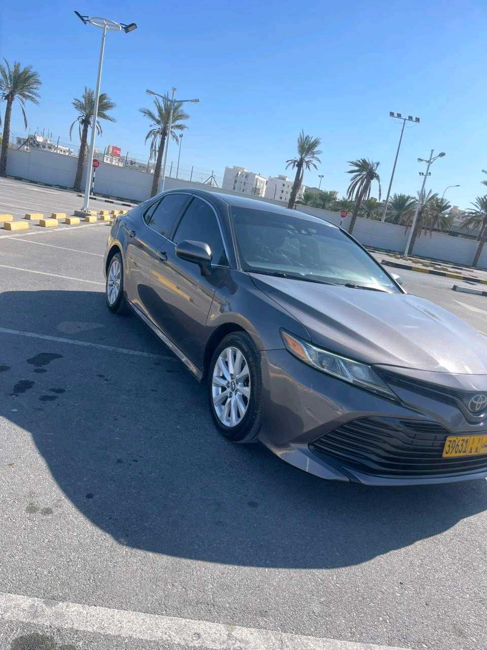 Car Image 2019 TOYOTA CAMRY LE