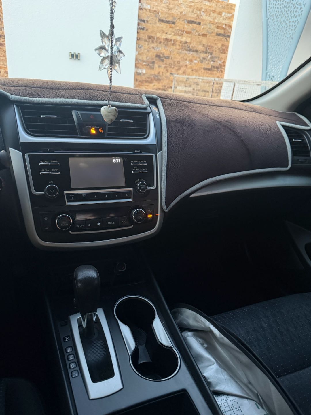 Car Image 2017 NISSAN ALTIMA SV