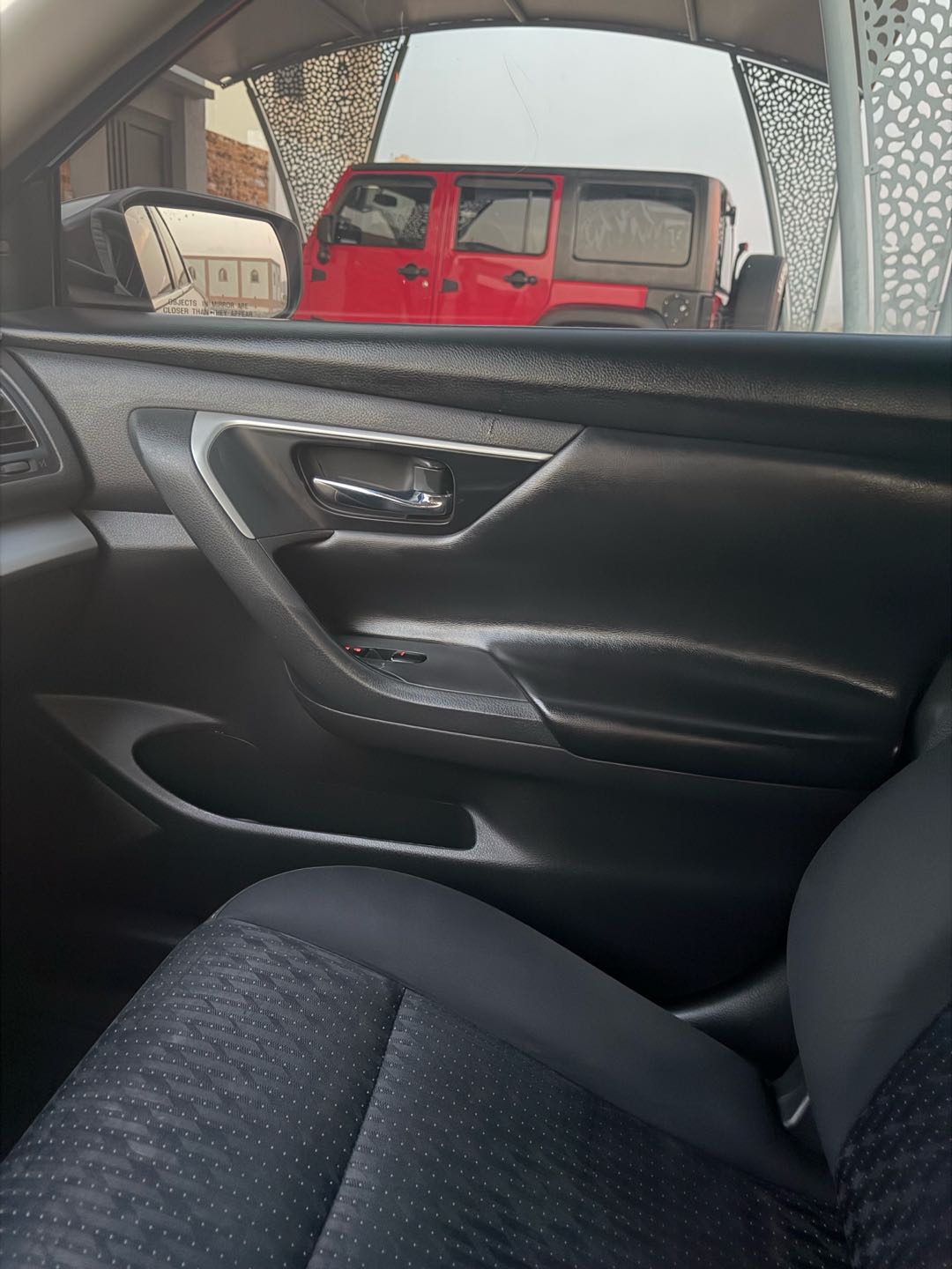 Car Image 2017 NISSAN ALTIMA SV