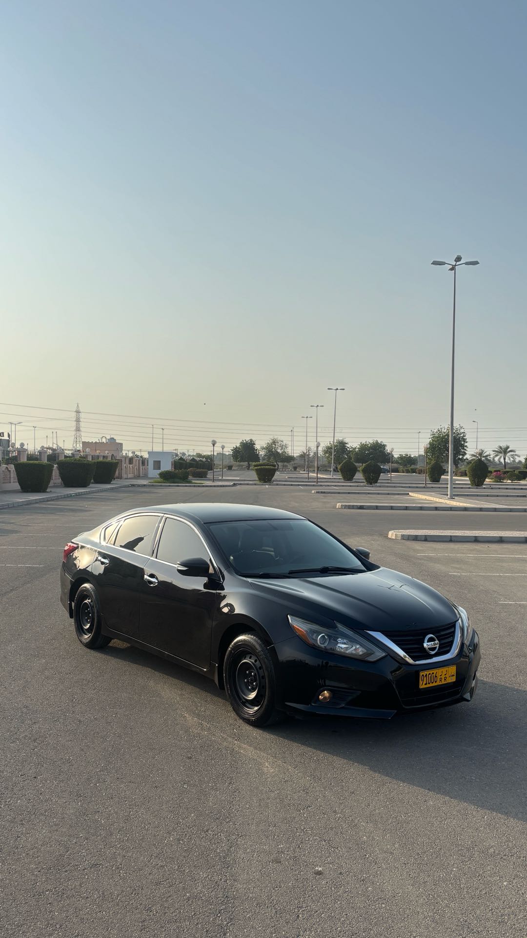 Car Image 2018 NISSAN ALTIMA SR