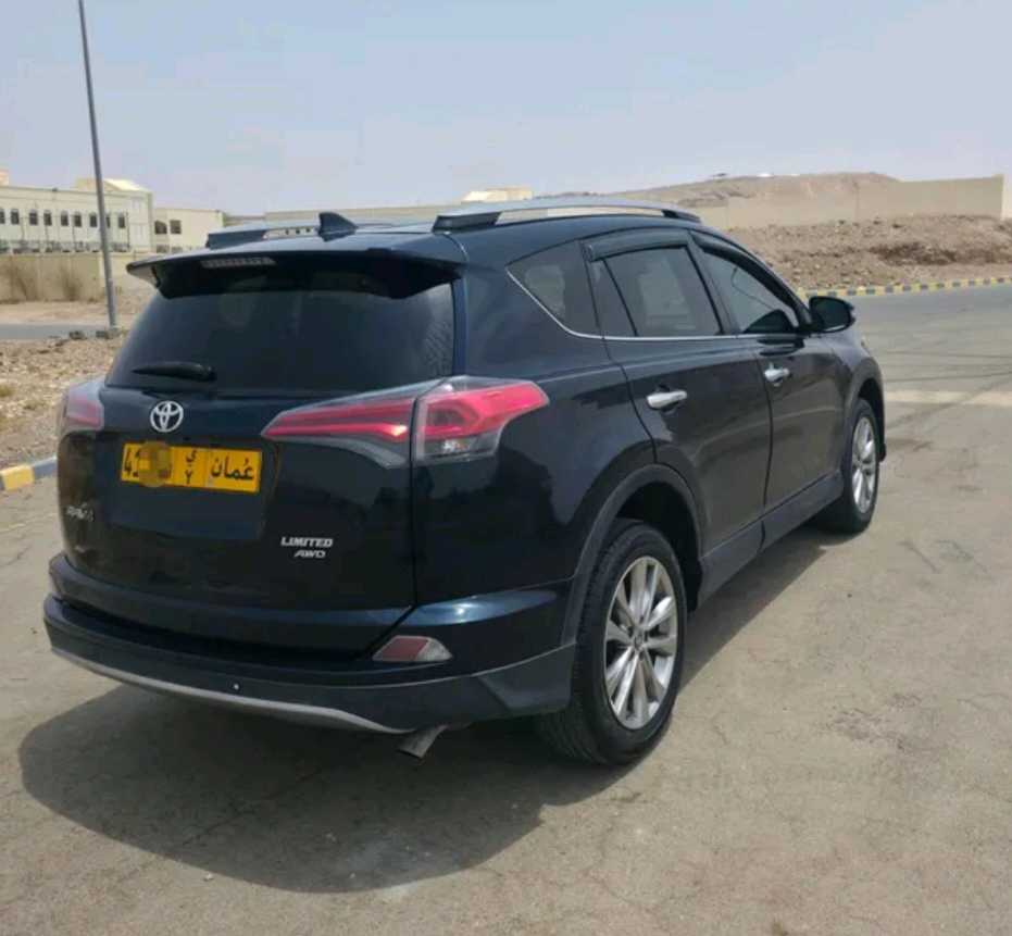 Car Image 2017 TOYOTA RAV4 LIMITED