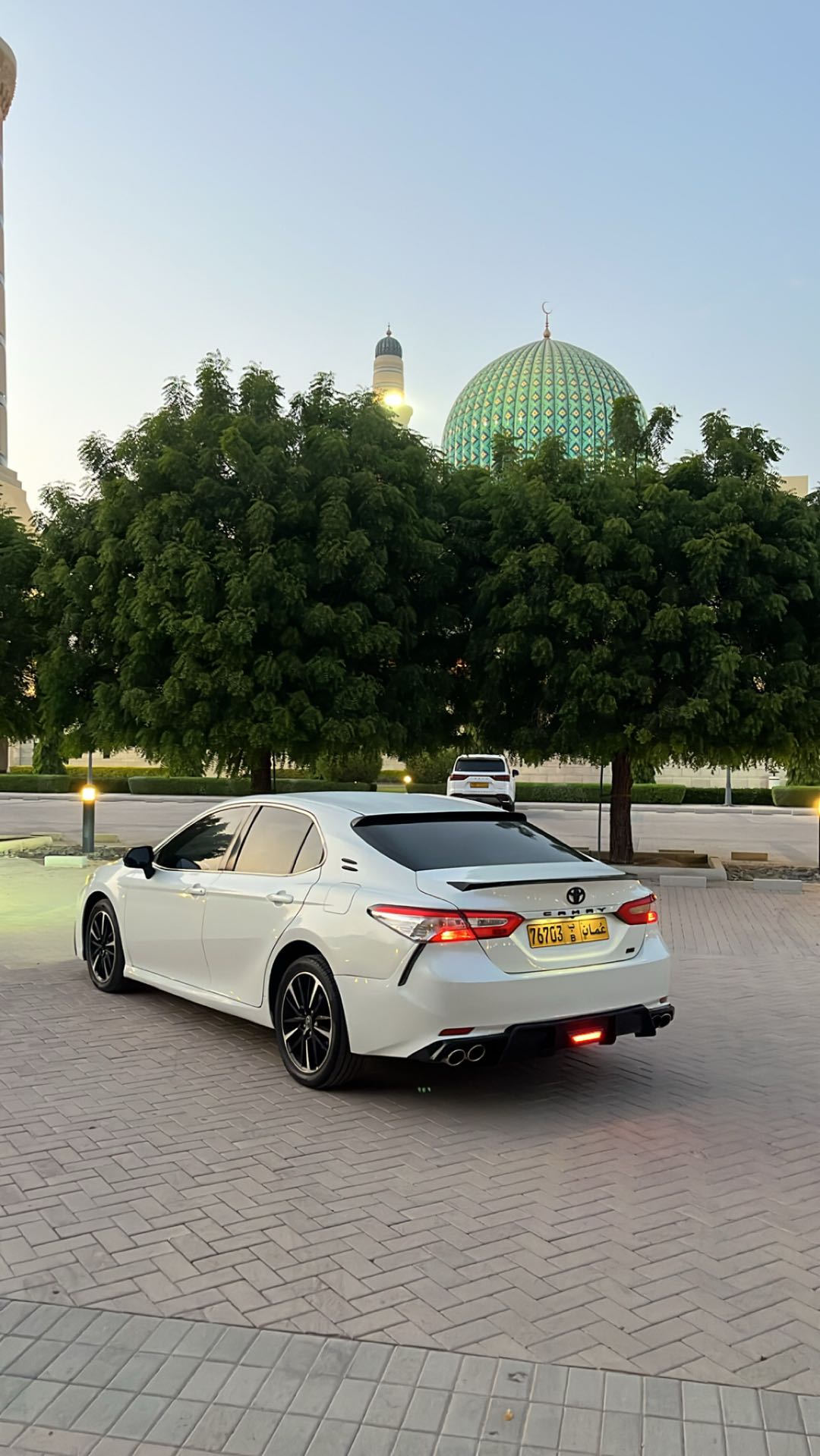 Car Image 2018 TOYOTA CAMRY SE