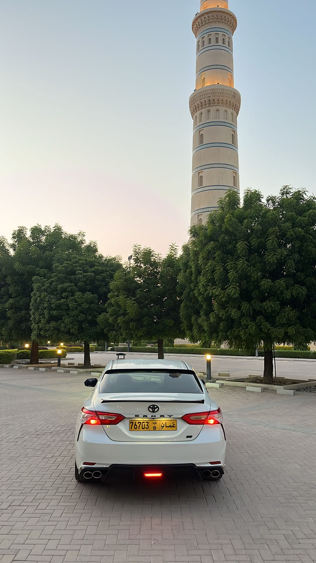 Car Image 2018 TOYOTA CAMRY SE