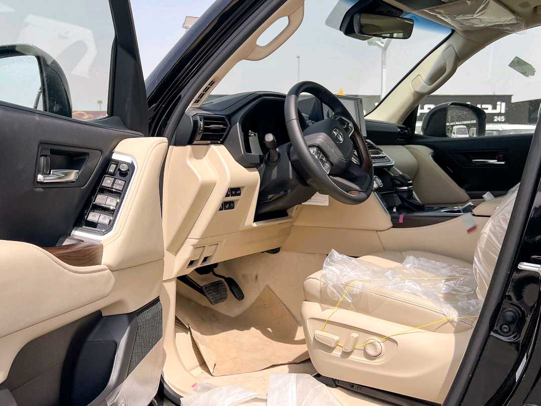 Car Image 2026 TOYOTA LAND CRUISER GX.R