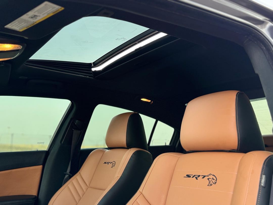 Car Image 2019 DODGE CHARGER SXT