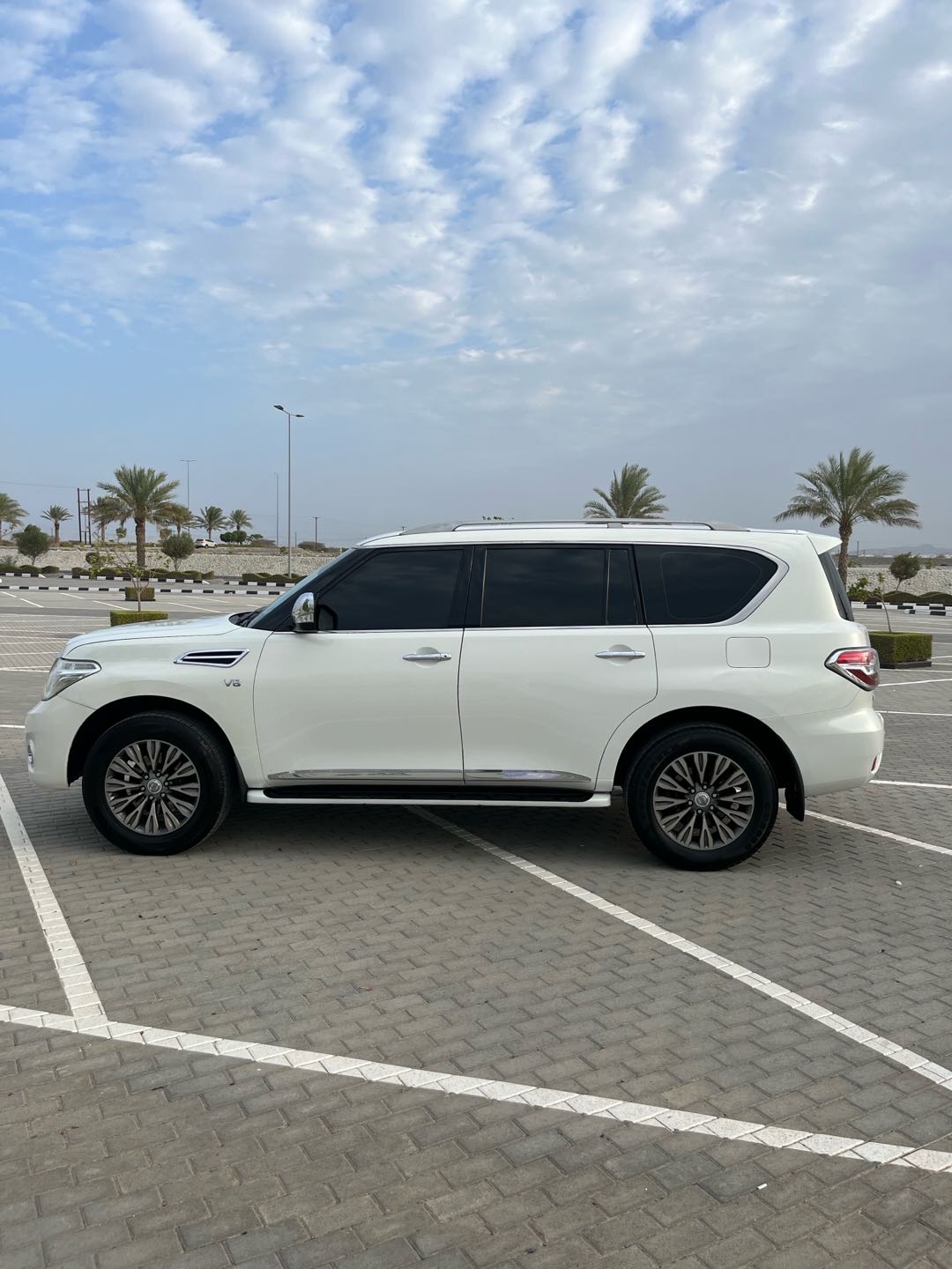 Car Image 2014 NISSAN PATROL Platinum
