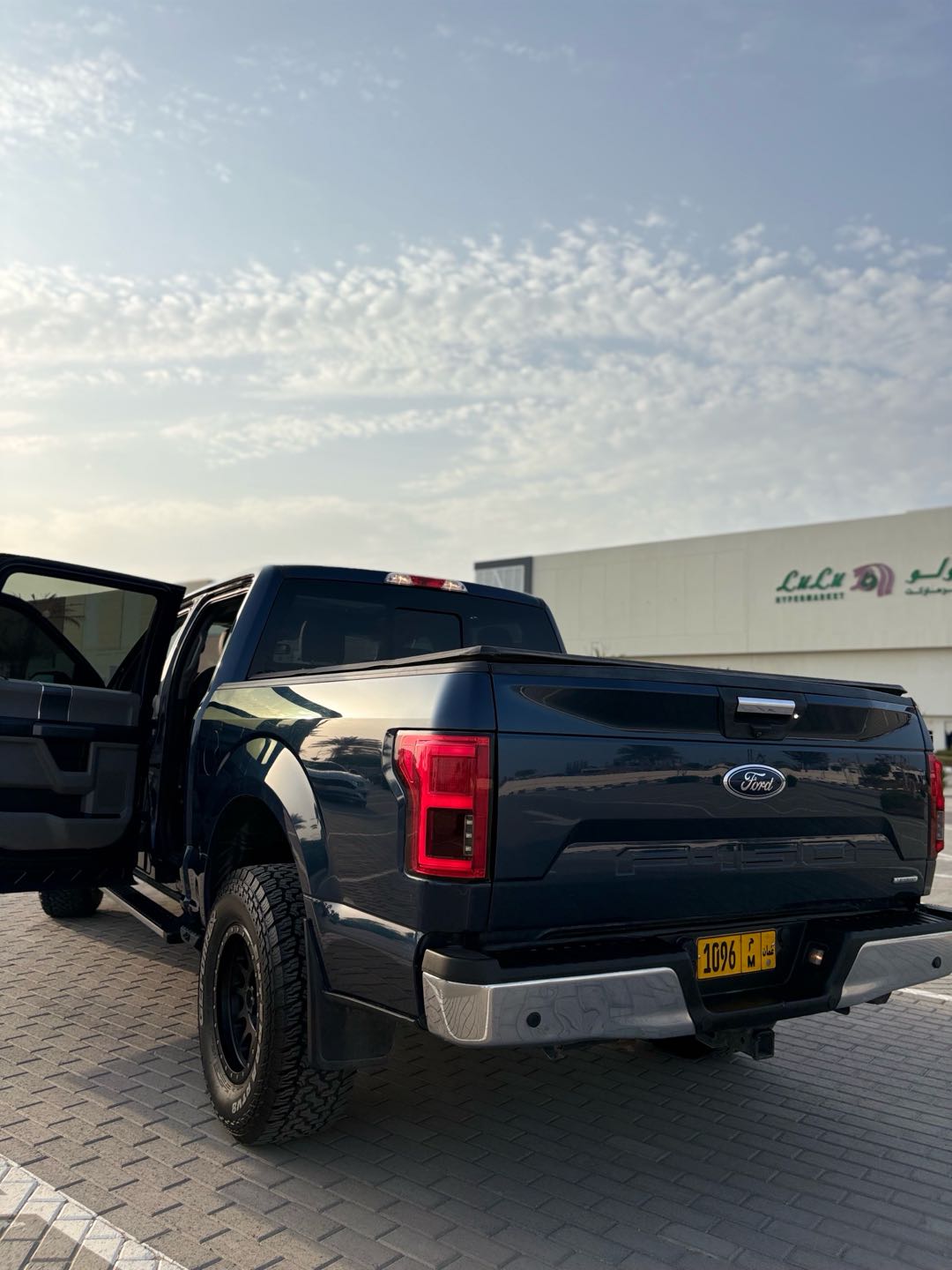 Car Image 2018 FORD F-150 XLT