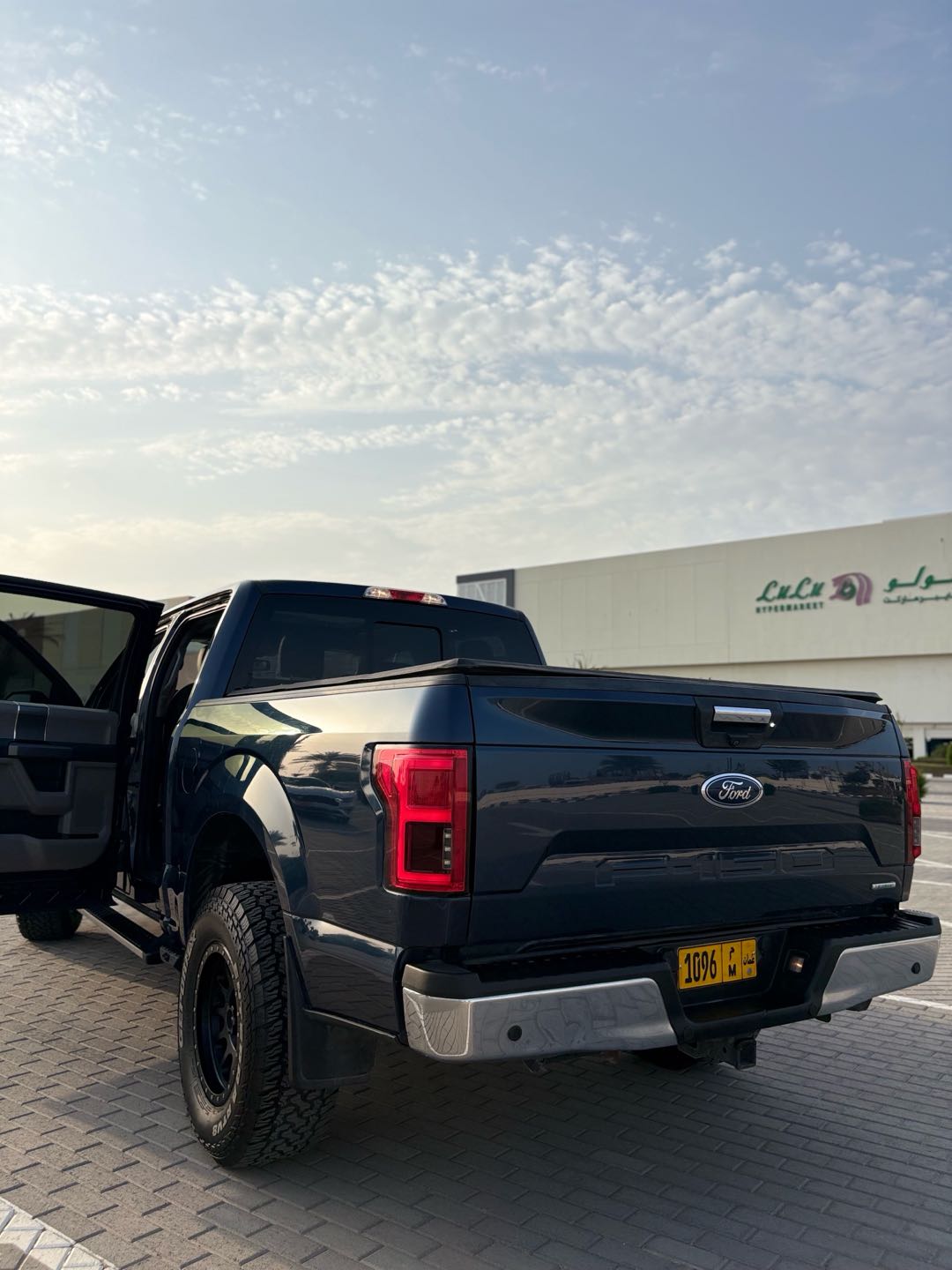 Car Image 2018 FORD F-150 XLT