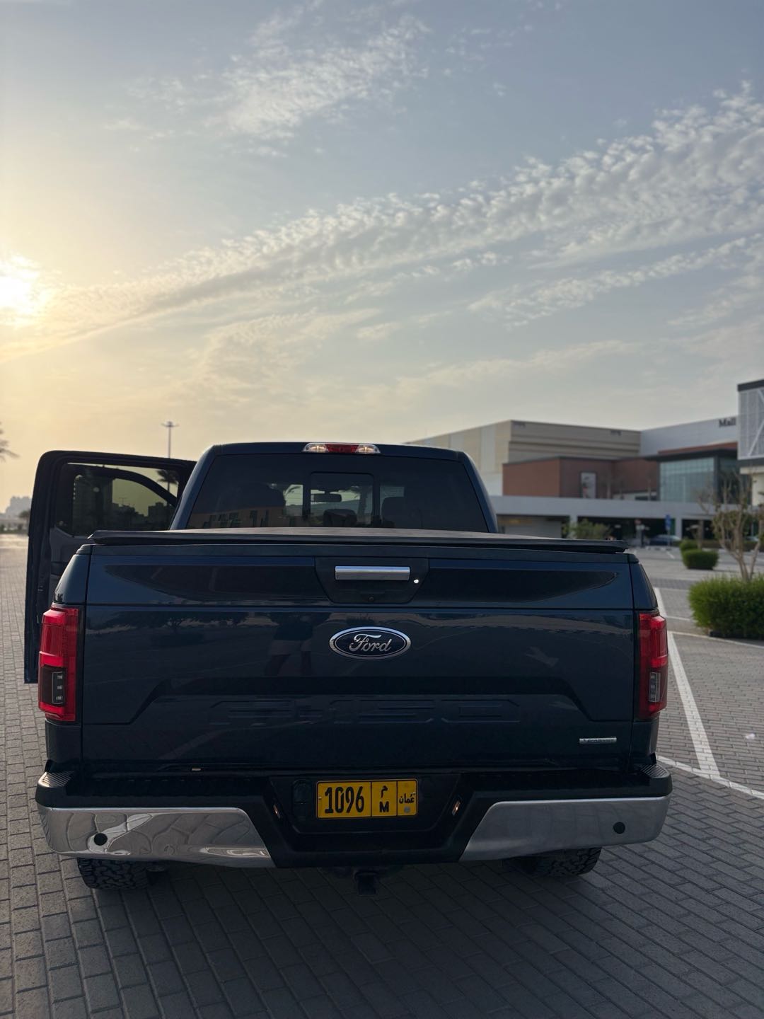 Car Image 2018 FORD F-150 XLT