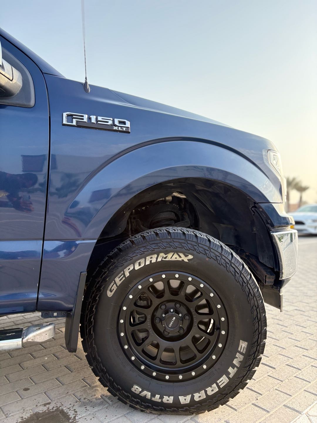 Car Image 2018 FORD F-150 XLT