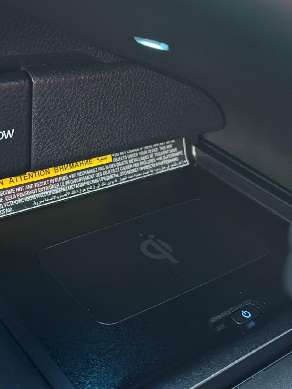 Car Image 2020 TOYOTA CAMRY XSE